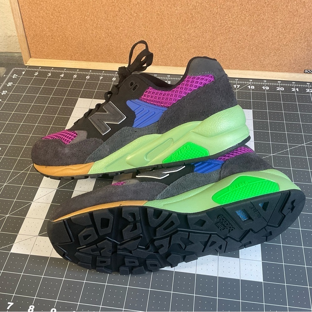 New balance 580 brand new 
Phantom - Picture 4 of 10